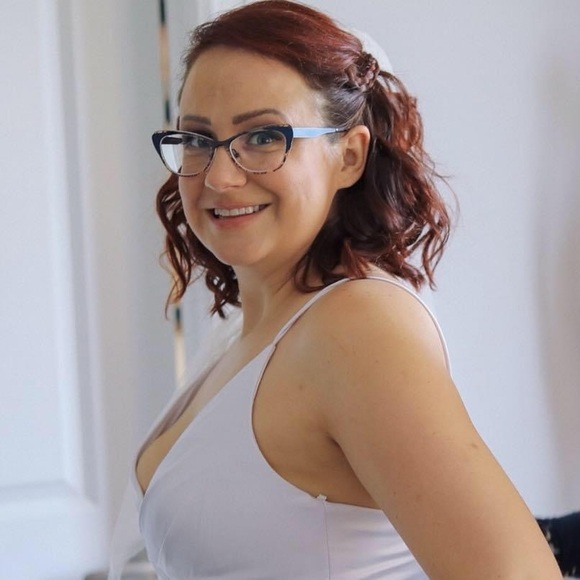 Meet your Posher, Choey - Picture 2 of 8